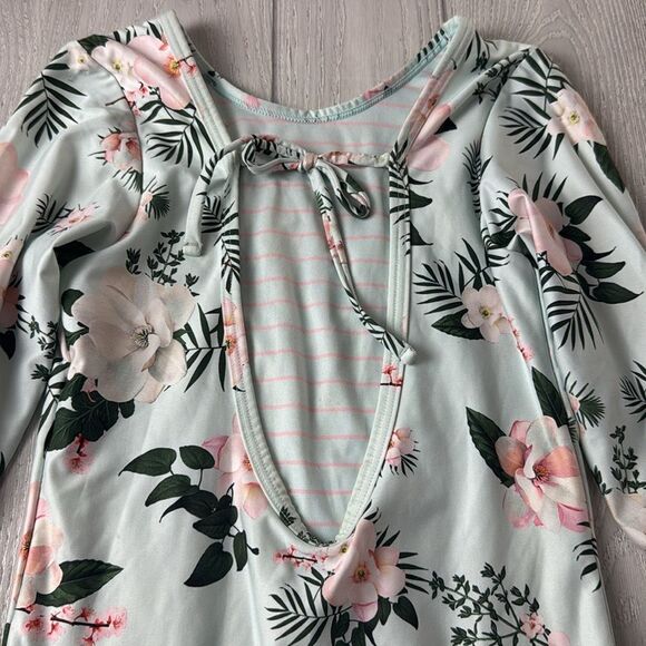 Girls one piece swimsuit, long sleeves rashguard 8/10 - Picture 5 of 6